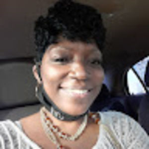 Meet your Posher, Monique